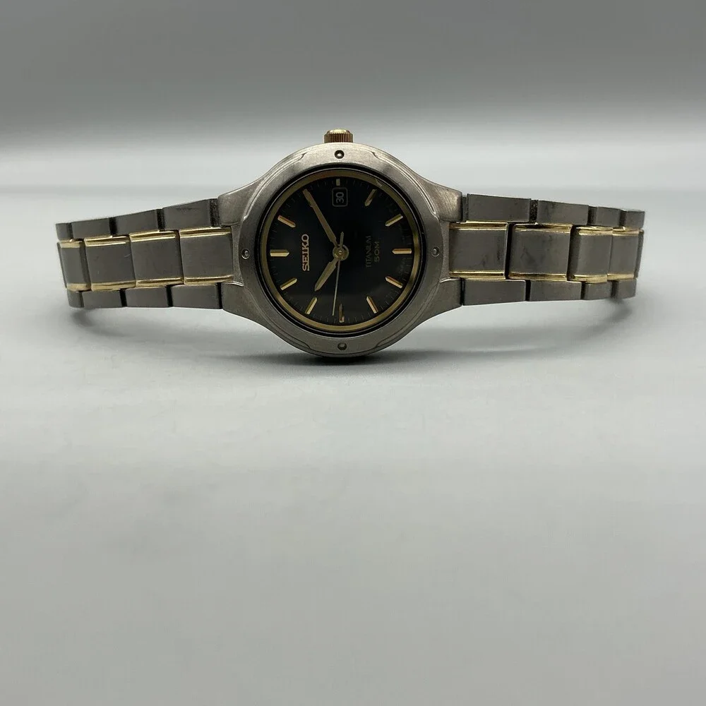 Seiko Womens Watch 26mm Black Dial Titanium Silver Tone Date New Battery 7.25